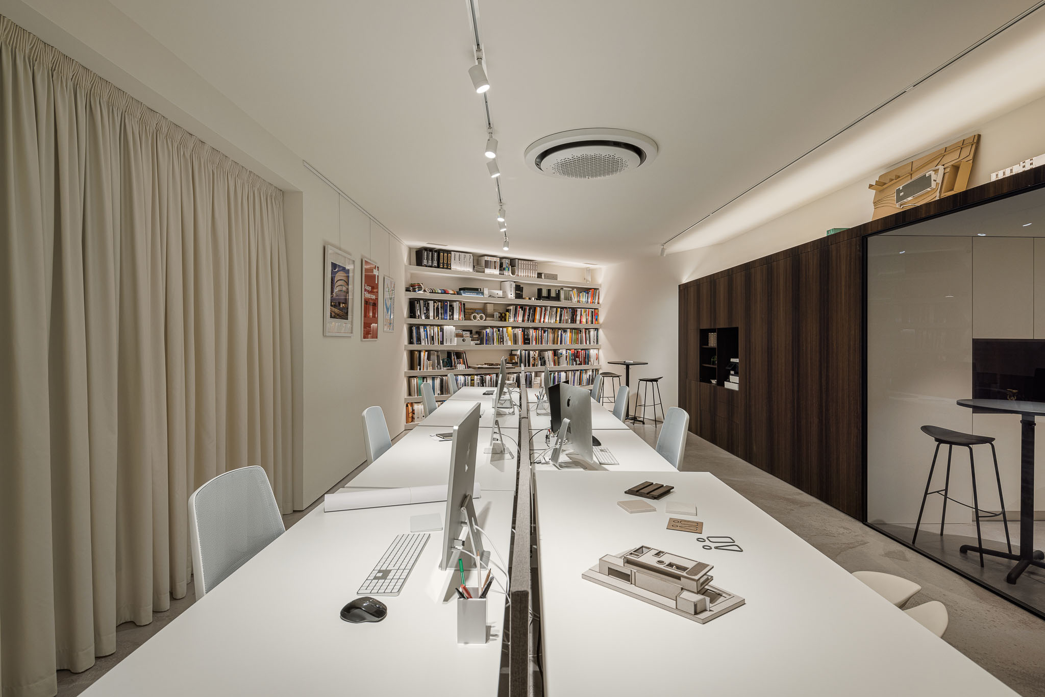 Atelier Paulo Martins Arquitectura em Aveiro e fotografias de Iv